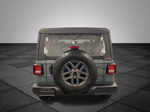 Used 2025 Jeep Wrangler Sport AWD/4WD image 5