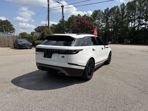 Used 2018 Land Rover Range Rover Velar R-Dynamic SE AWD/4WD image 5