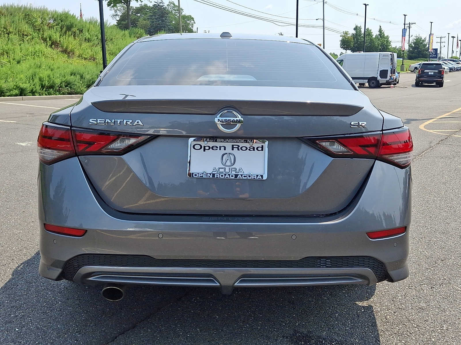 Used 2022 Nissan Sentra SR w/ Trunk Package FWD image 5