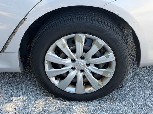 Used 2012 Toyota Corolla LE FWD image 5