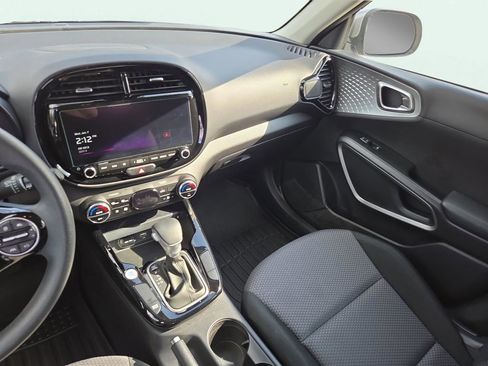 Certified 2024 Kia Soul S image 22