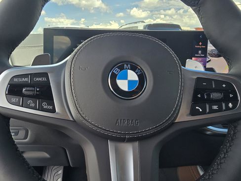 New 2026 BMW X5 xDrive40i w/ M Sport Package AWD/4WD image 24