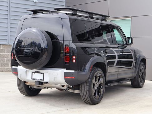 Certified 2025 Land Rover Defender 110 S AWD/4WD image 7