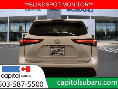 Used 2023 Toyota Highlander XLE