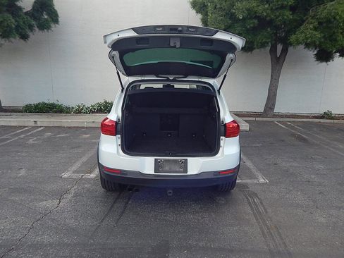 Used 2016 Volkswagen Tiguan SEL image 34