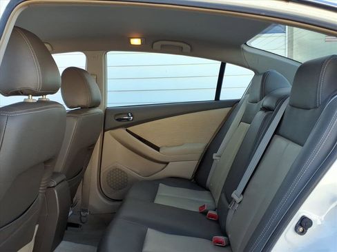 Used 2010 Nissan Altima 2.5 S w/ Convenience Pkg image 11