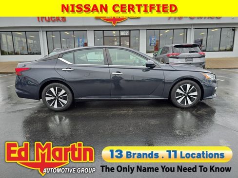 Certified 2022 Nissan Altima 2.5 SV image 1