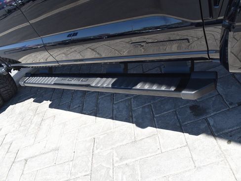 Used 2025 Ford F450 Lariat w/ FX4 Off-Road Package image 9