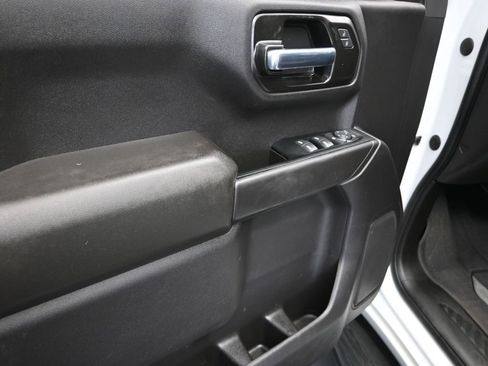 Used 2022 Chevrolet Silverado 1500 Custom w/ Safety Confidence Package image 11