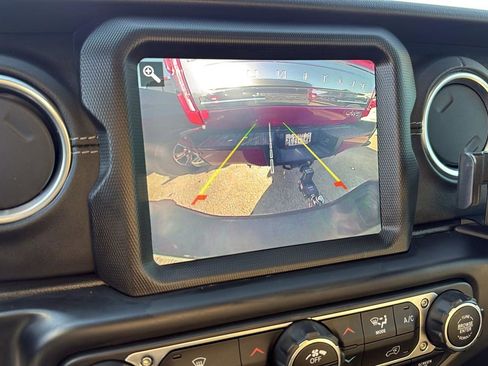 Used 2020 Jeep Gladiator Overland image 19