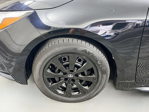 Used 2025 Toyota Corolla LE image 13