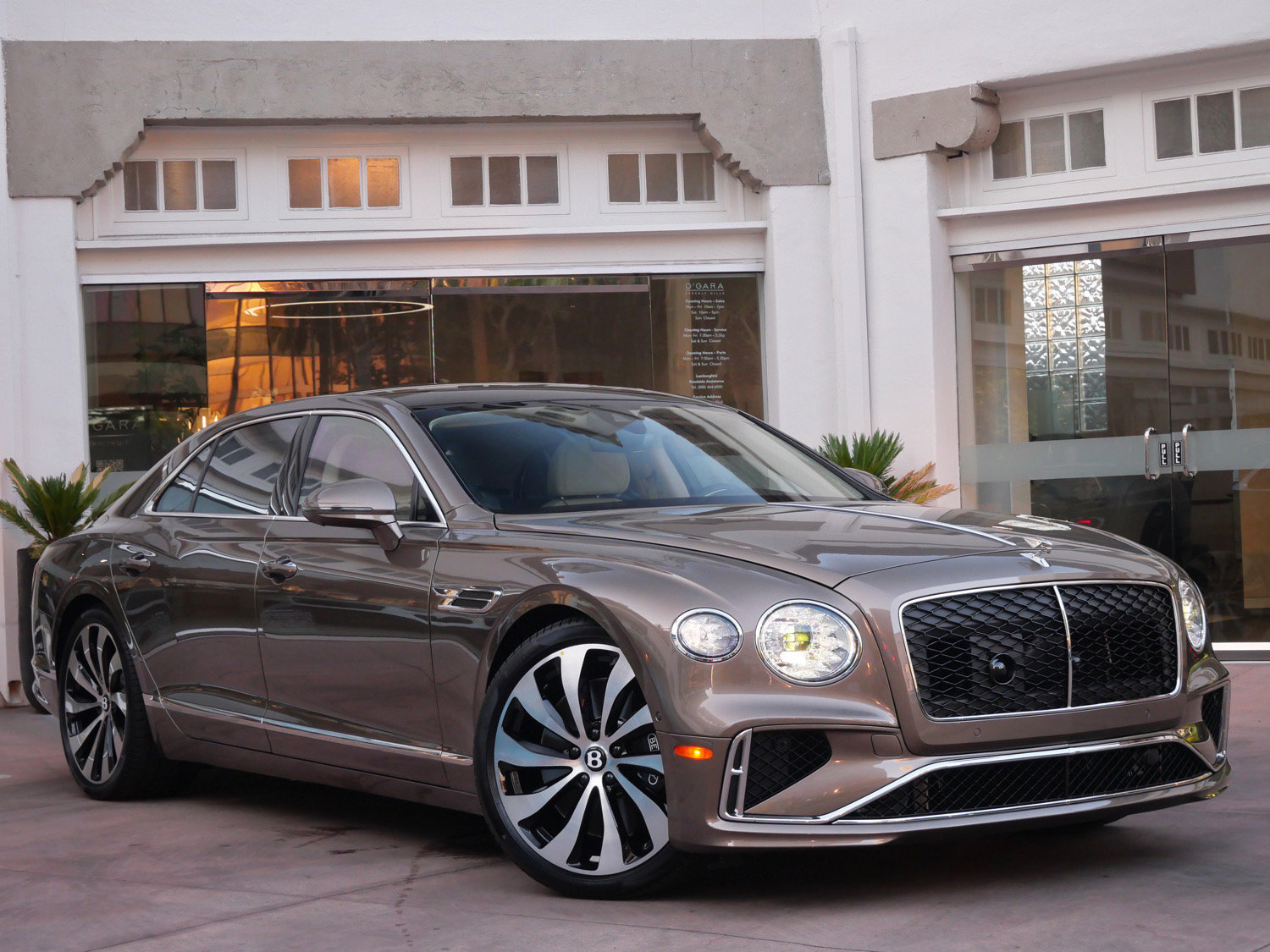 New 2026 Bentley Flying Spur V8 AWD/4WD image 1