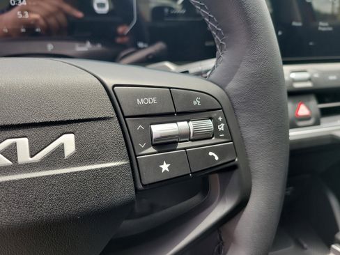 New 2025 Kia K4 EX image 16