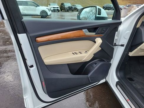 Used 2022 Audi Q5 2.0T Premium image 6