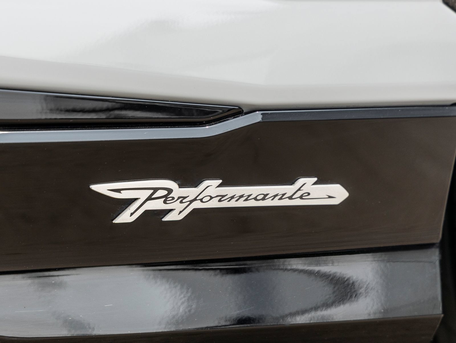 Used 2024 Lamborghini Urus Performante AWD/4WD image 21
