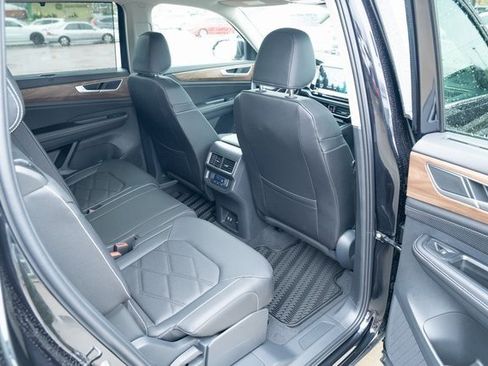 New 2026 Volkswagen Atlas SE image 37