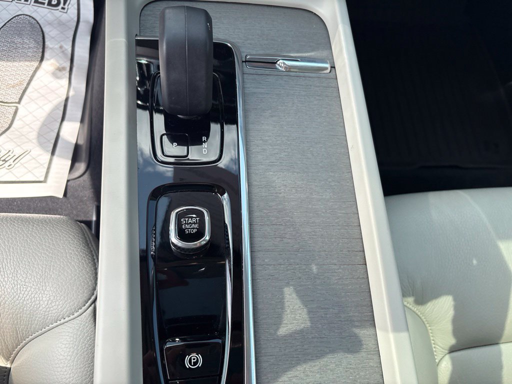 Certified 2023 Volvo S60 B5 Plus w/ Climate Package FWD image 21