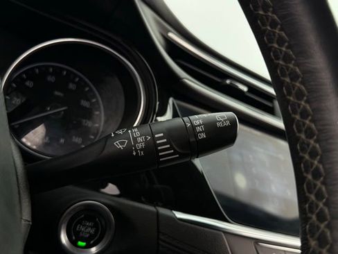 Used 2021 Buick Encore GX Select image 11