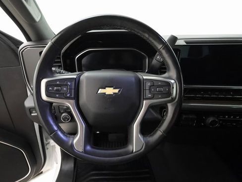 Used 2023 Chevrolet Silverado 1500 LT image 11