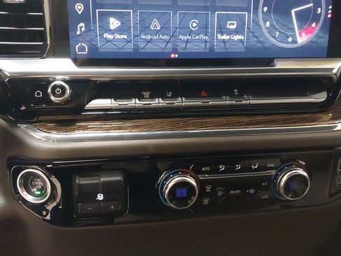 Used 2024 GMC Sierra 3500 SLE w/ SLE Convenience Package image 19