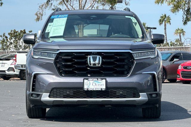 Certified 2025 Honda Pilot Elite image 9