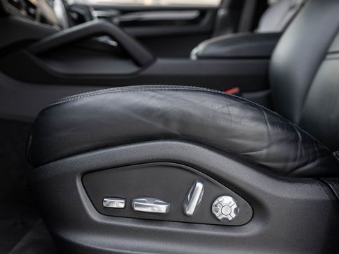 Certified 2021 Porsche Cayenne image 21