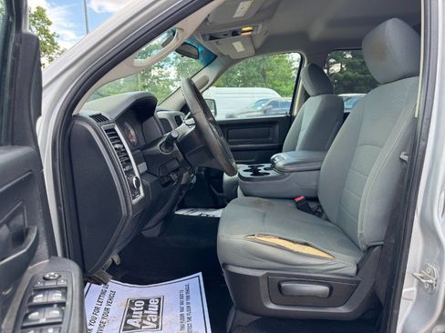 Used 2017 RAM 1500 ST w/ SXT Appearance Group AWD/4WD image 15