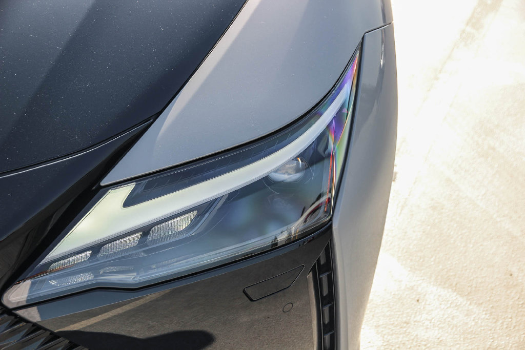 New 2026 Lexus RZ 450e AWD w/ Luxury Package image 8