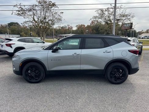 New 2026 Chevrolet Blazer LT w/ Convenience Package FWD image 5