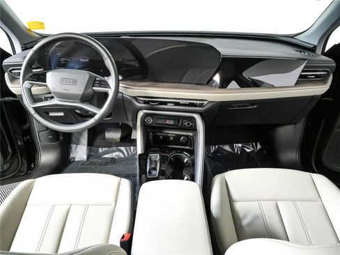Used 2025 Audi Q5 Premium w/ Convenience Package AWD/4WD image 18