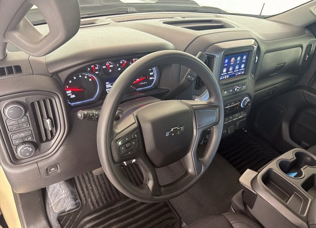 Used 2023 Chevrolet Silverado 1500 Custom Trail Boss w/ LPO, Dark Essentials Package AWD/4WD image 13