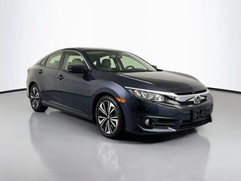 Certified 2018 Honda Civic EX-L image 3