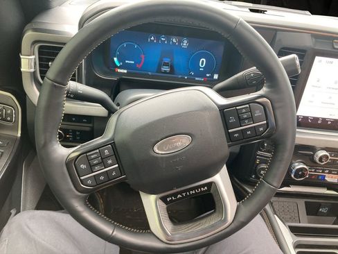 Used 2024 Ford F250 Platinum AWD/4WD image 19