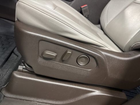 Used 2022 Chevrolet Tahoe LT image 28