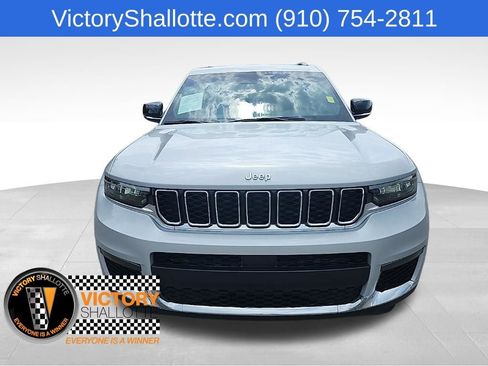 Certified 2025 Jeep Grand Cherokee L Limited w/ Trailer Tow Package RWD image 3