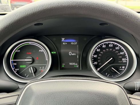 Certified 2022 Toyota Camry LE FWD image 9