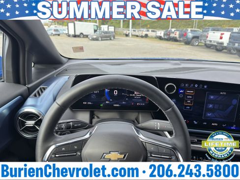 Used 2024 Chevrolet Equinox EV LT AWD/4WD image 13