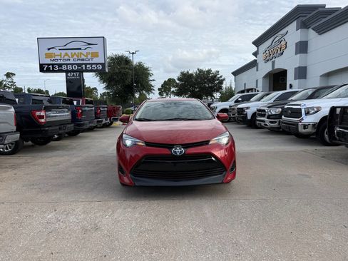 Used 2017 Toyota Corolla XLE FWD image 40