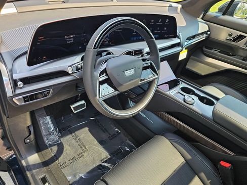 New 2027 Cadillac Vistiq Luxury AWD/4WD image 22