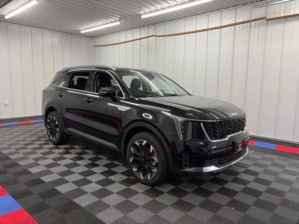 Used 2025 Kia Sorento X-Line EX AWD/4WD image 2