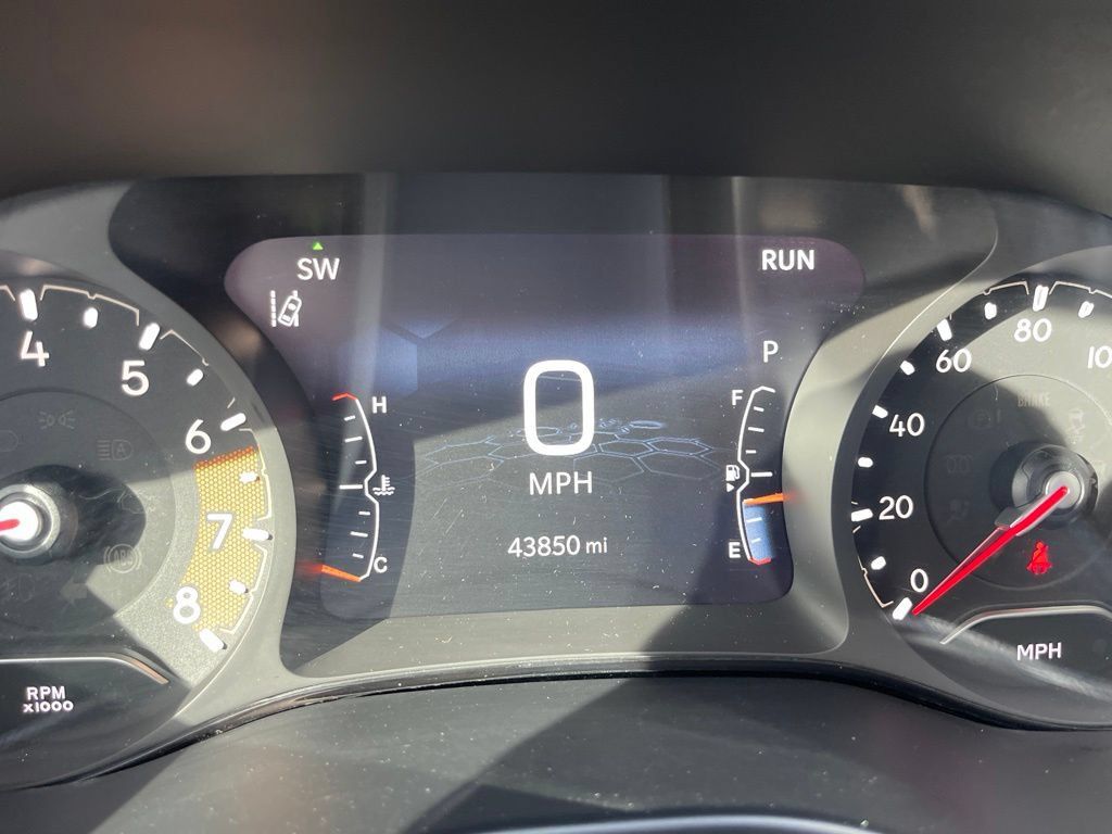 Used 2022 Jeep Compass Latitude AWD/4WD image 8