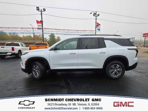 New 2026 Chevrolet Traverse LT w/ Driver Confidence Package image 8