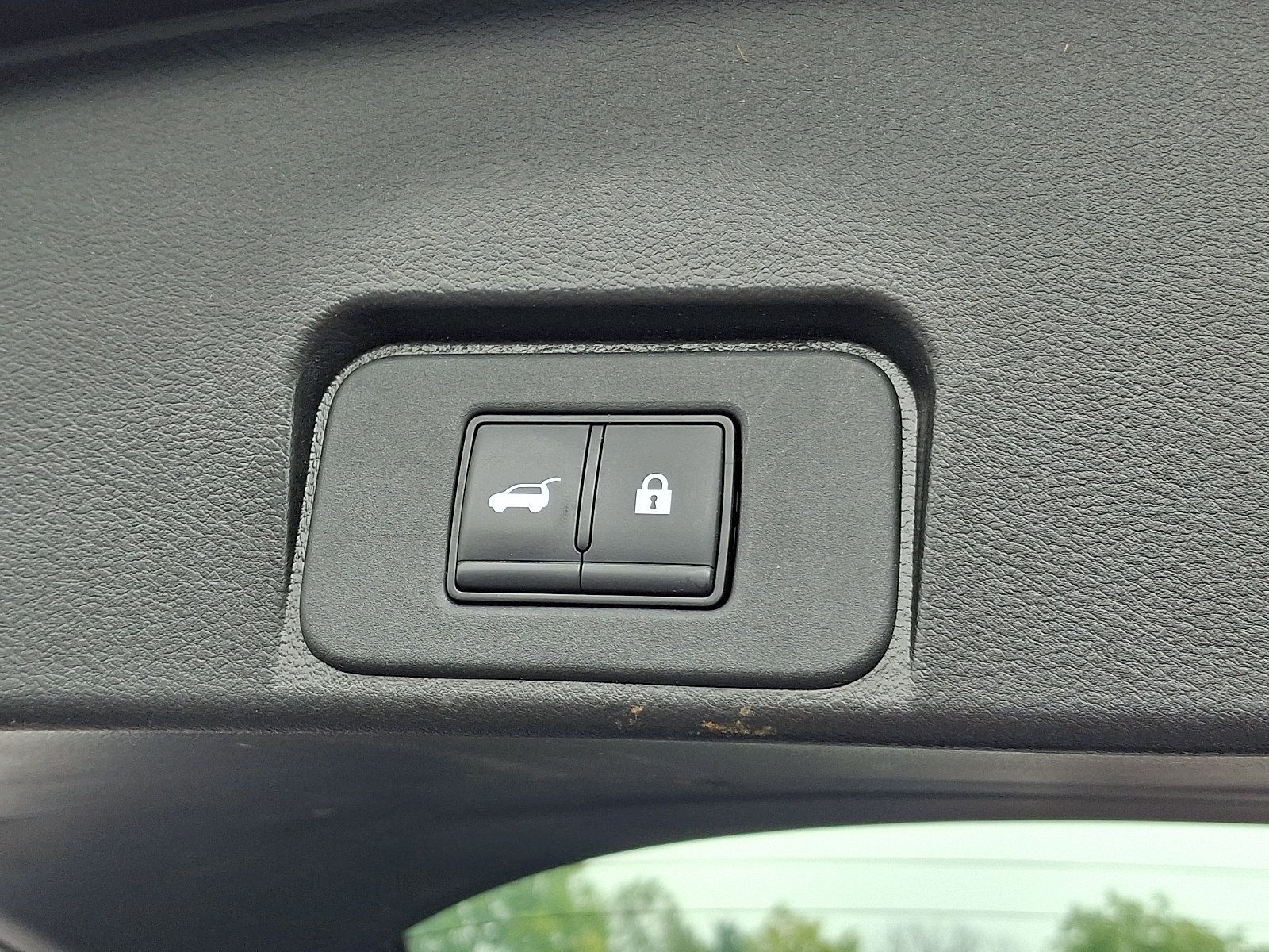 Certified 2023 Nissan Rogue SV w/ SV Premium B Package AWD/4WD image 29