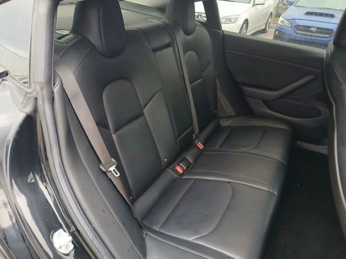 Used 2018 Tesla Model 3 Long Range image 15