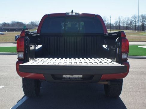 Used 2021 Toyota Tacoma SR w/ SR Convenience Package image 15