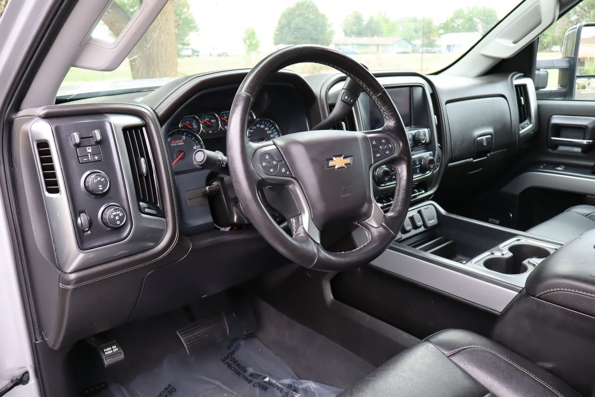 Used 2019 Chevrolet Silverado 2500 LTZ w/ Duramax Plus Package AWD/4WD image 15