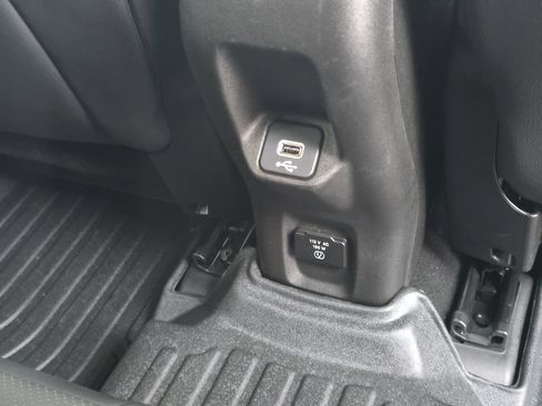 Used 2021 Jeep Renegade Limited image 28