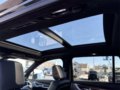 Used 2021 Cadillac XT6 Sport w/ Platinum Package image 19