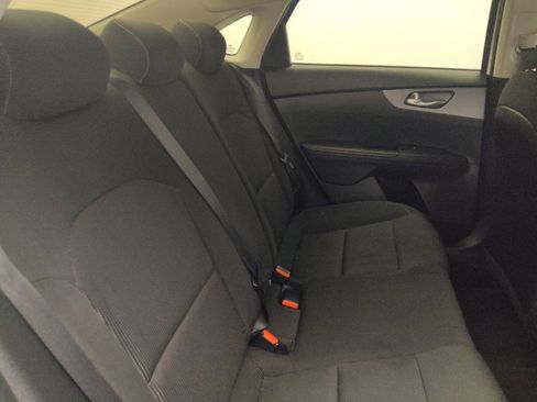Used 2021 Kia Forte LXS FWD image 19