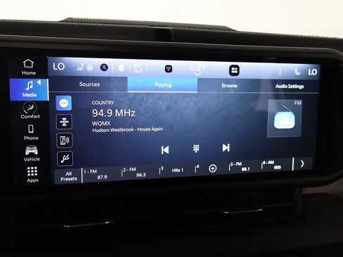 Used 2024 Jeep Wrangler Sahara image 39